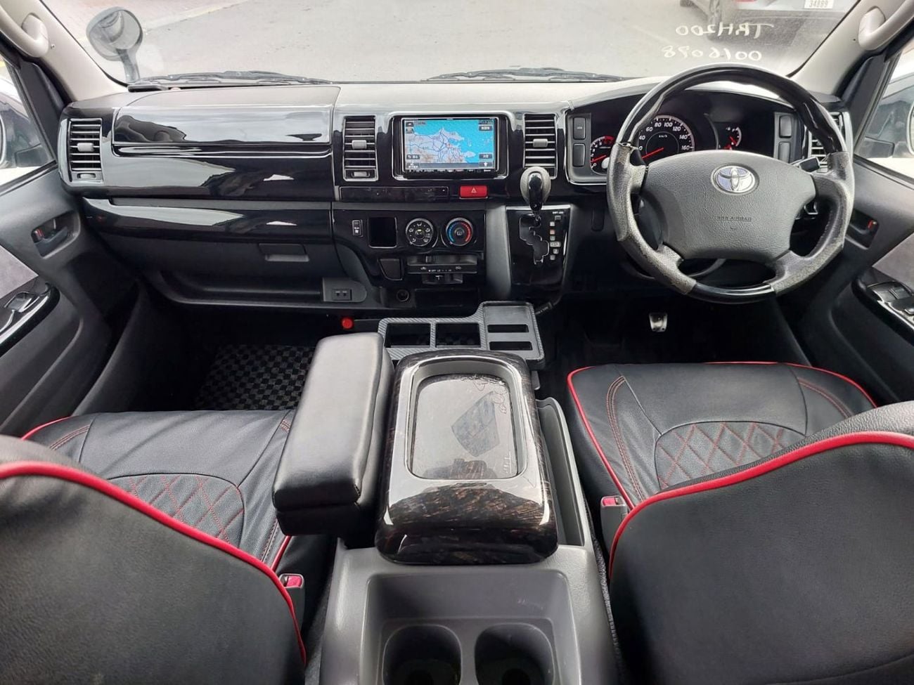 Toyota Hiace TOYOTA HIACE VAN RHD 2005 MODEL 2.0 L PETROL AUTOMATIC(PM16078)