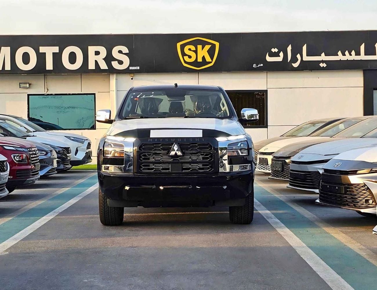 Mitsubishi L200 SPORTERO (NON GCC) SPORTERO || 2.4L DIESEL V4 A/T | PUSH START | LEATHER WITH DRIVER PWR SEAT | REAR CAMERA (CODE # SPT