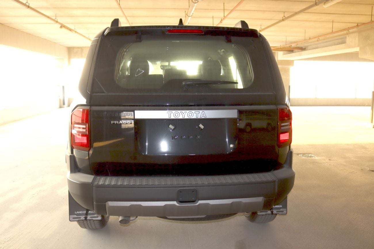 Toyota Prado TOYOTA PRADO / 2.4L V4 PETROL / LETHER WITH DRIVER PWR SEAT / Only for Africa Special Price