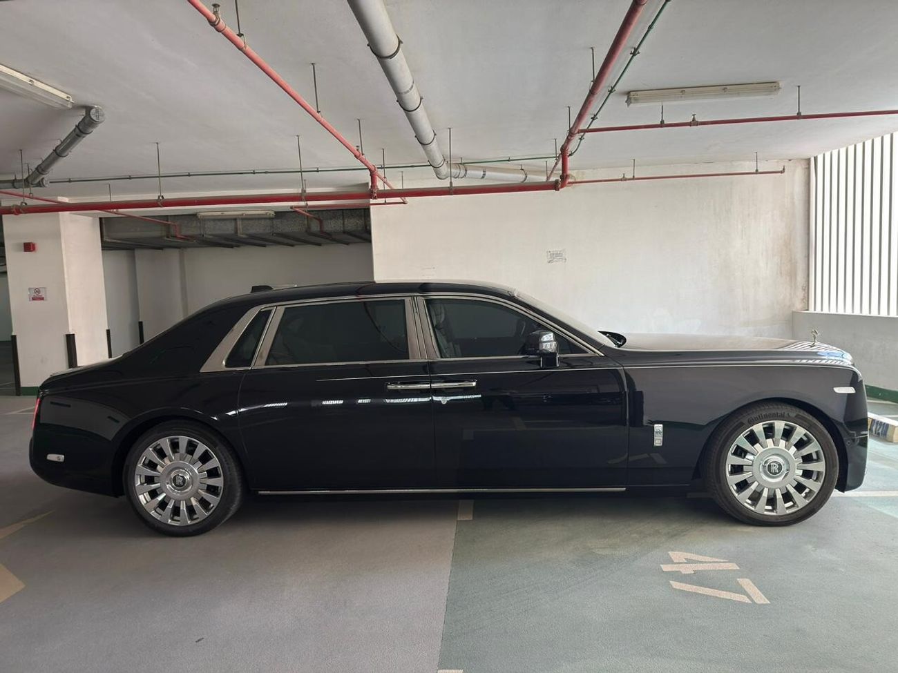 Rolls-Royce Phantom EWB 6.8L