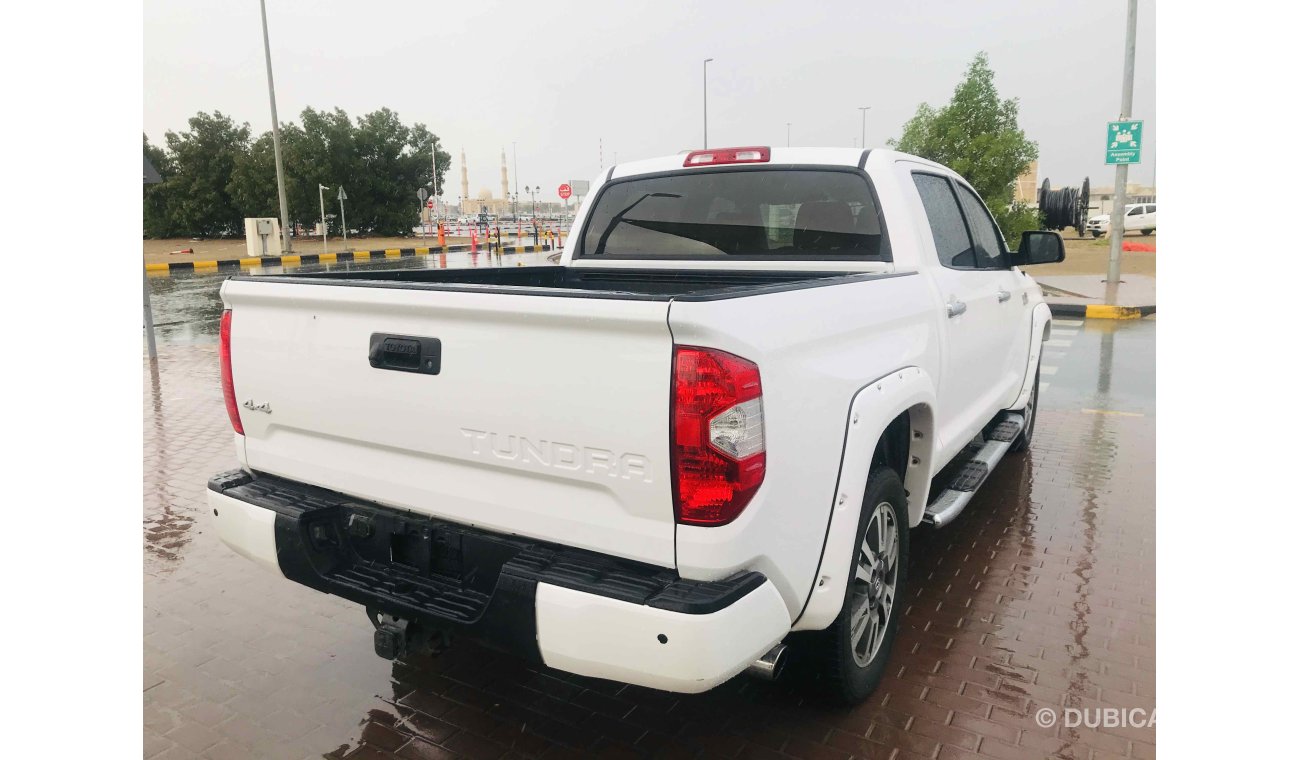 Toyota Tundra سياره نظيفه جدا بحاله ممتازه ضمان شاسيه جير ماكينه بيها قطعتين صبغ تجميلى