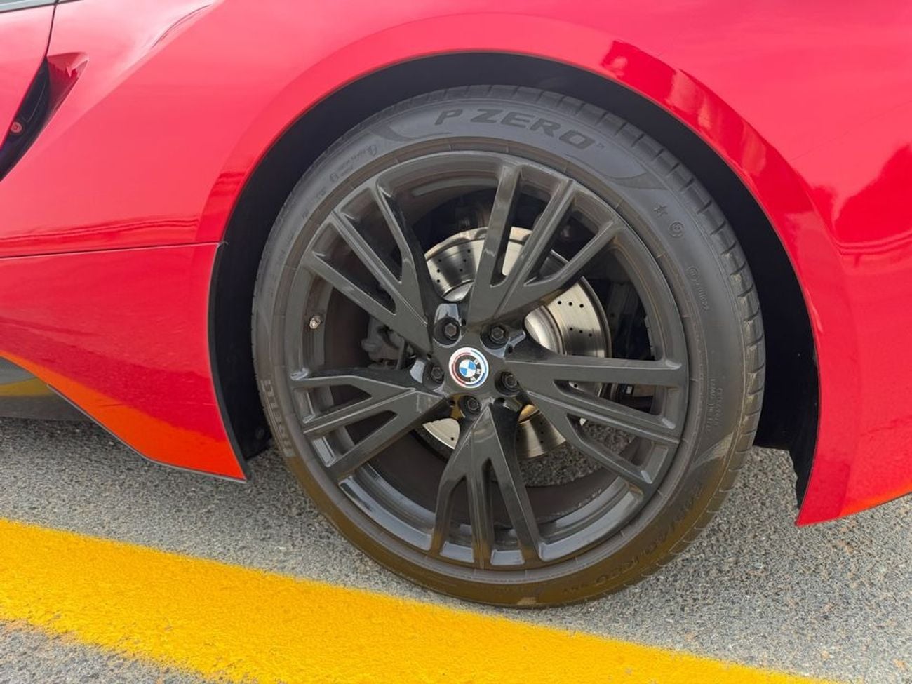 بي أم دبليو i8 STD