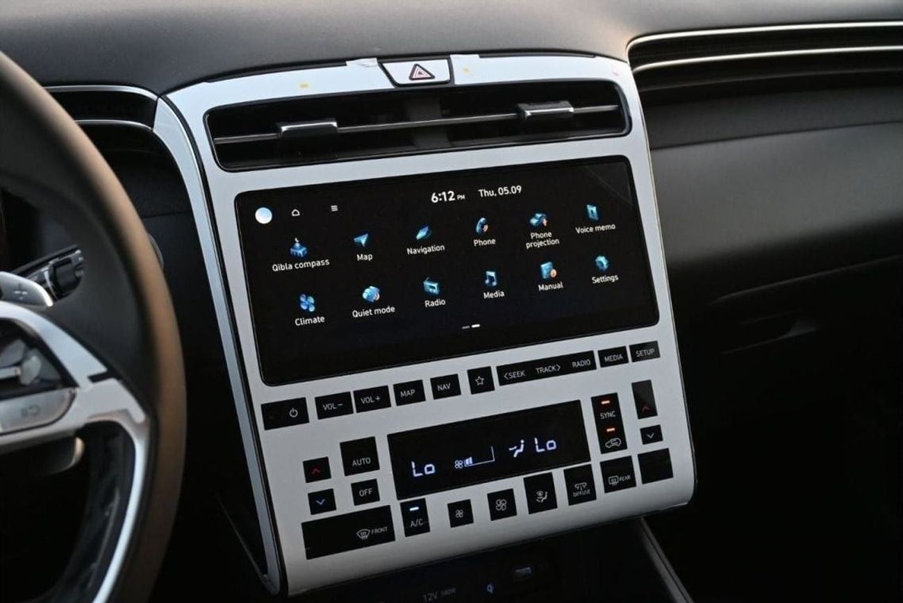 Hyundai Tucson Hyundai Tucson 1.6L Turbo, Petrol, (Mid+ Option) Model 2022, Color White (Export Price)