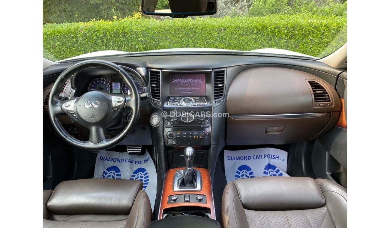 Infiniti QX70 Sport Luxury