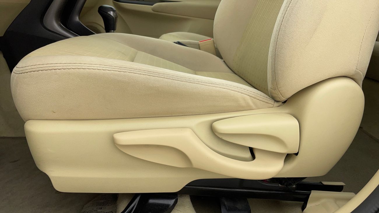 تويوتا يارس SE 1.5 | بدون دفعة مقدمة | اختبار القيادة في المنزل