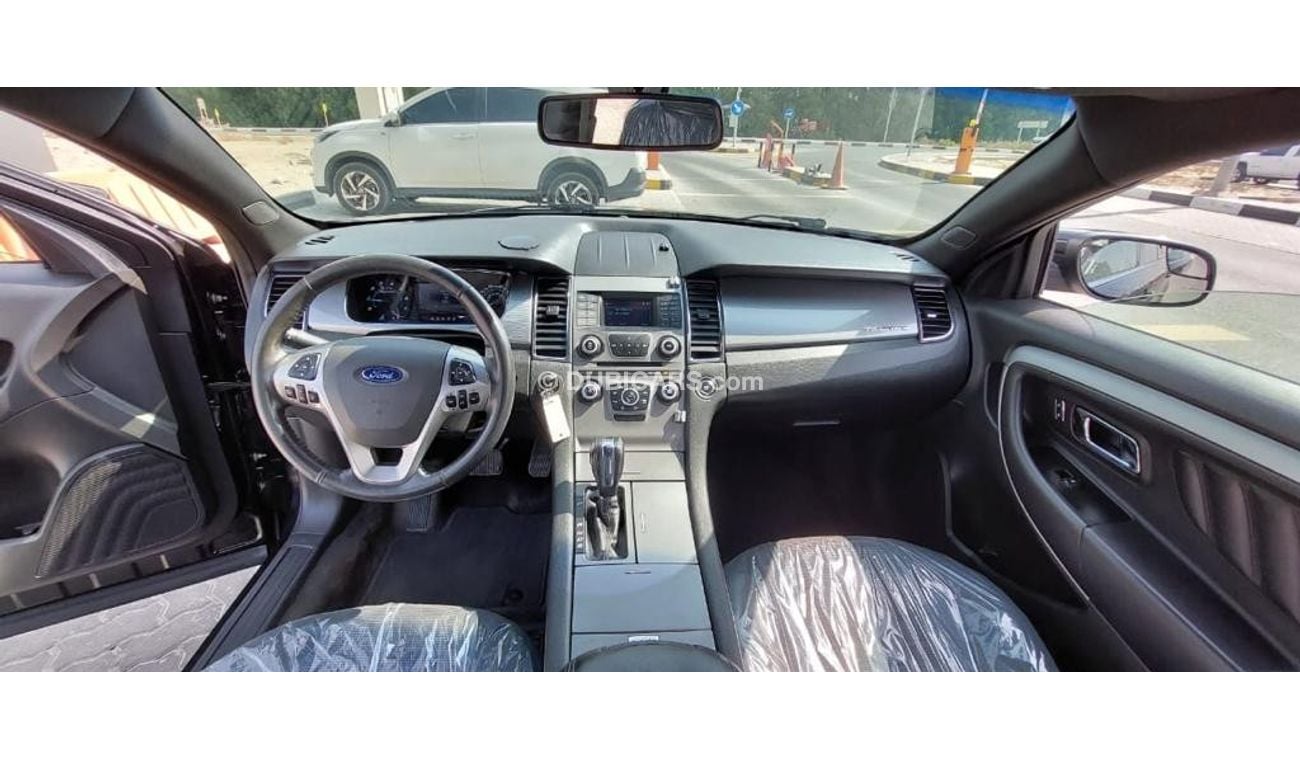 Ford Taurus SE very clean car