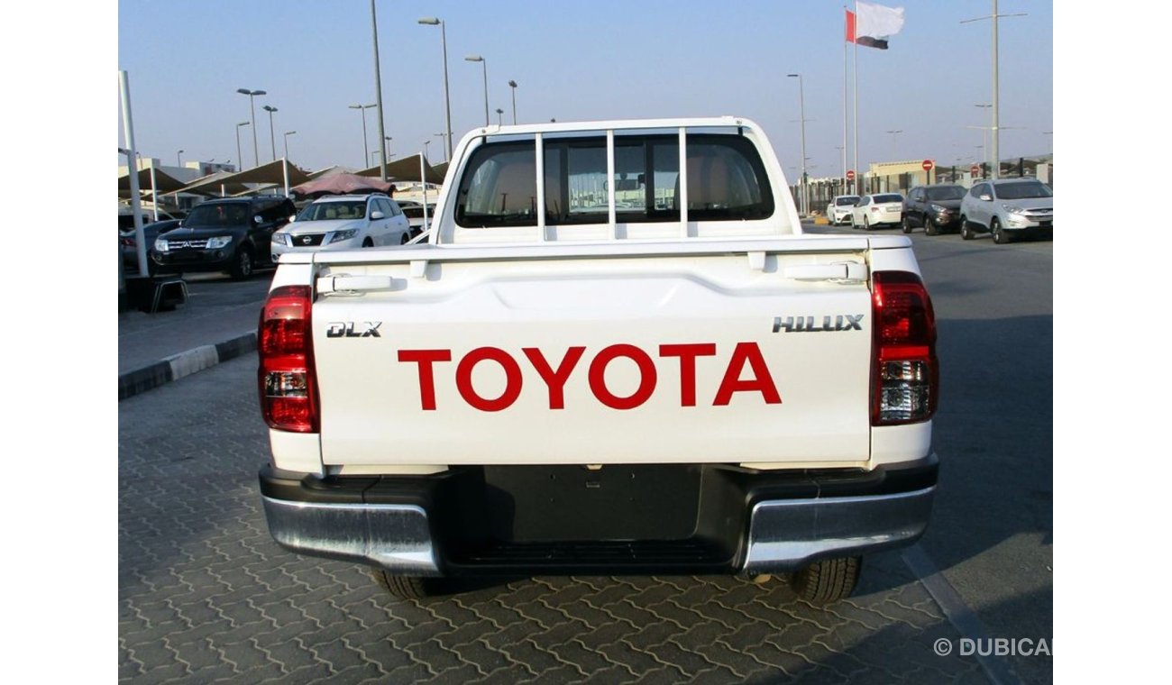 تويوتا هيلوكس 2.4L Diesel Double Cab 4WD DLX Manual