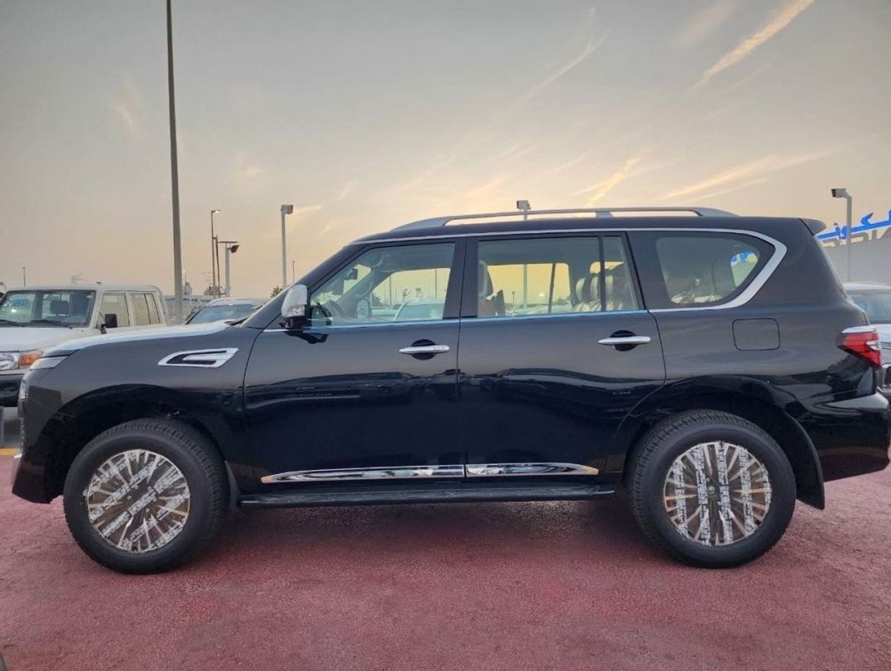 نيسان باترول نيسان باترول بلاتينيوم 4.0 لتر بنزين ، دفع رباعي ، V6 ، دفع رباعي ، 5 أبواب ، 360 كاميرا ، رادار ، م