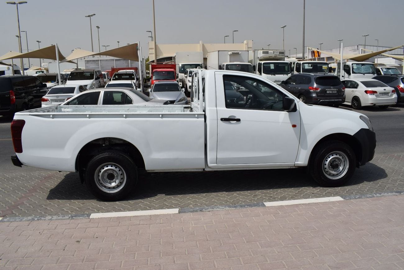 Isuzu D-MAX STD