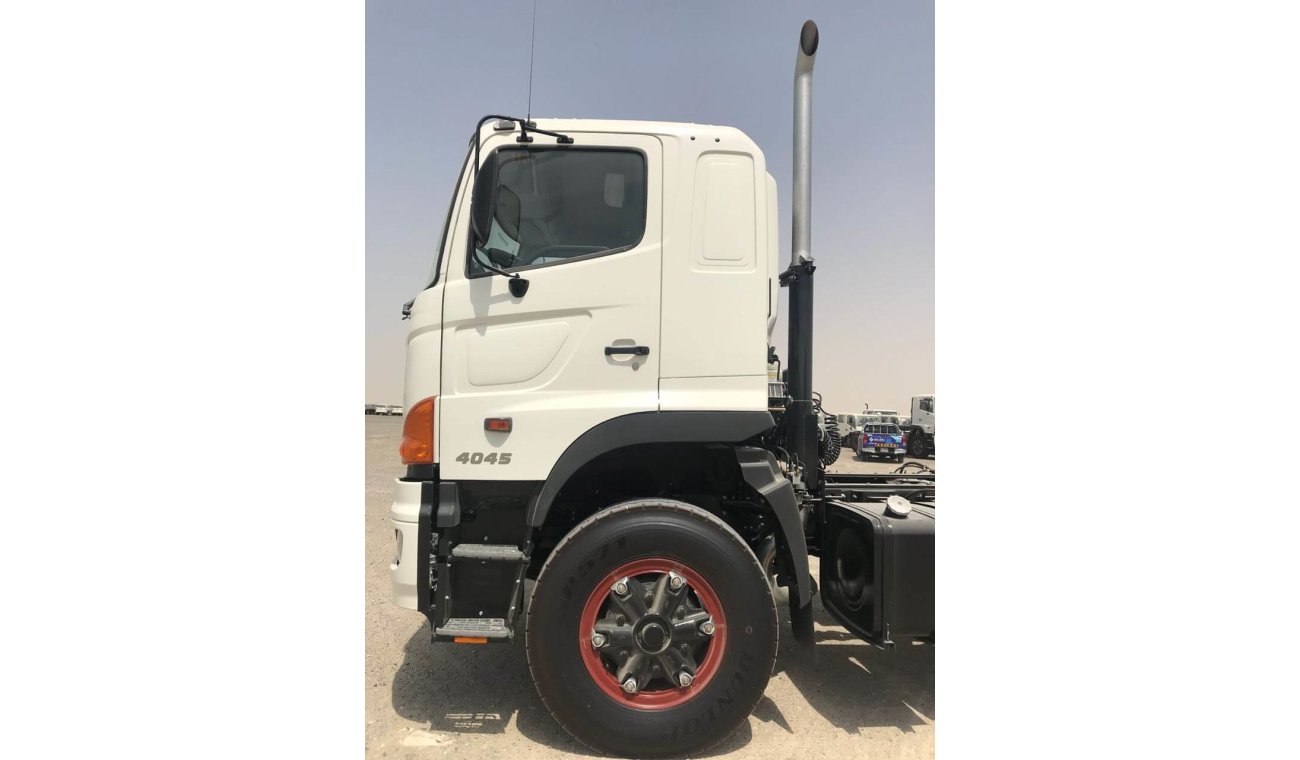 Hino 700 Series Tractor Head SV-4045 / 100 Tons 6x4 Single Cab