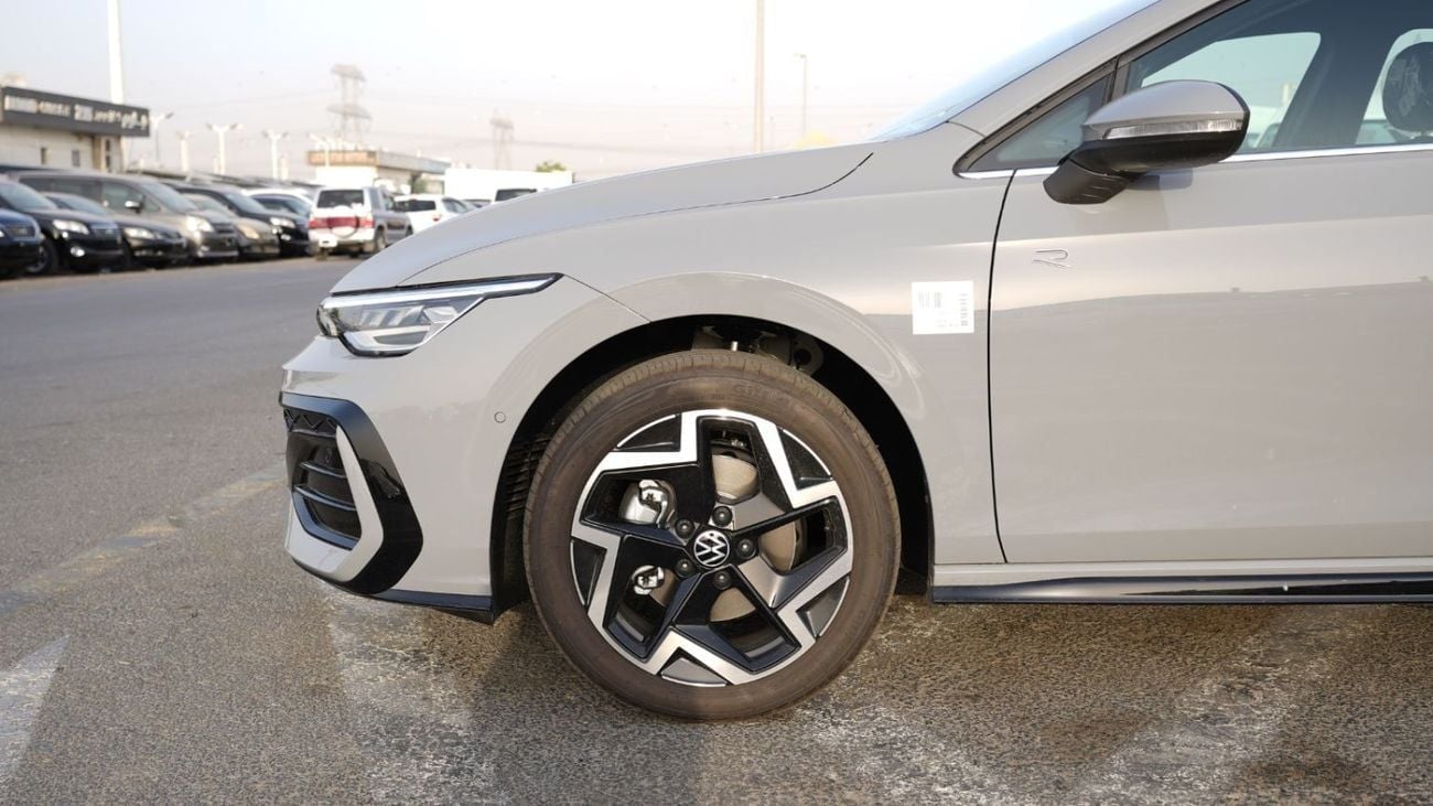 Volkswagen Golf فولكس واجن جولف R 300 TSI جديدة للبيع في دبي. لون رصاصي 2025 موديل, موجودة عند Najem auto FZE. هذه ا