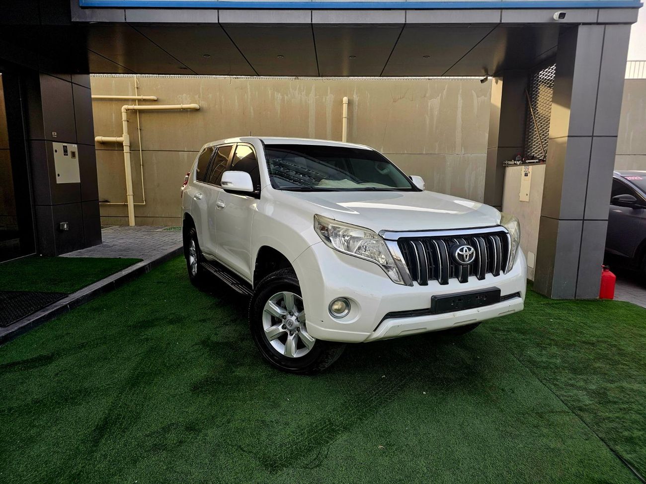 Toyota Prado TXL/ LEATHER SEATS/ DVD/ EXCELLENT CONDITION