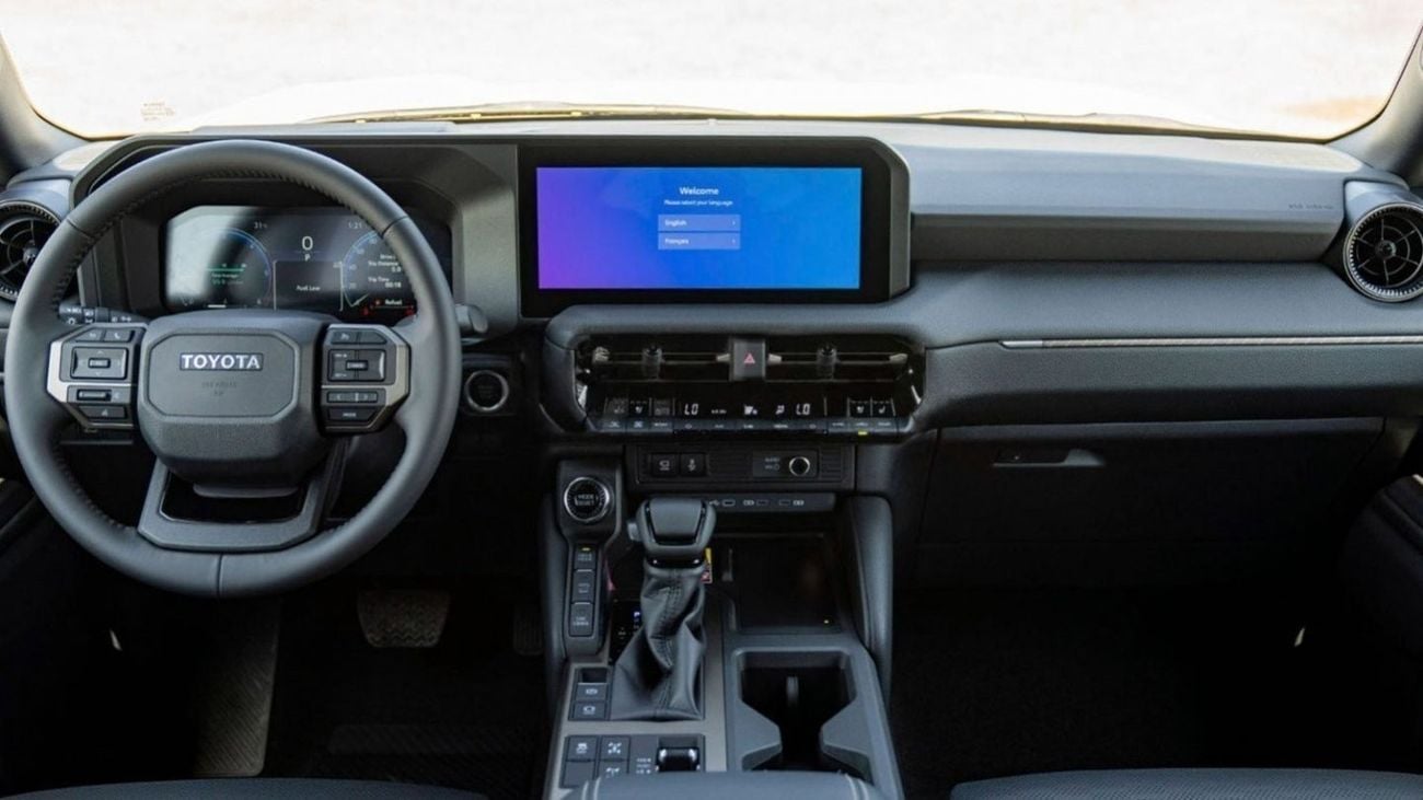 Toyota Prado TOYOTA PRADO 250 2.4P AT FIRST EDITION MY2024 – WHITE