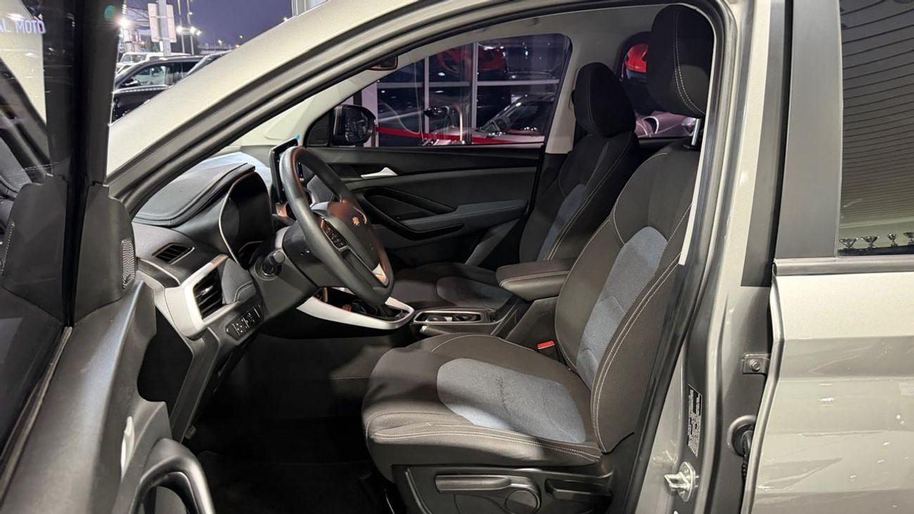 Chevrolet Captiva LS 1.5L (150 HP) (7 Seater)