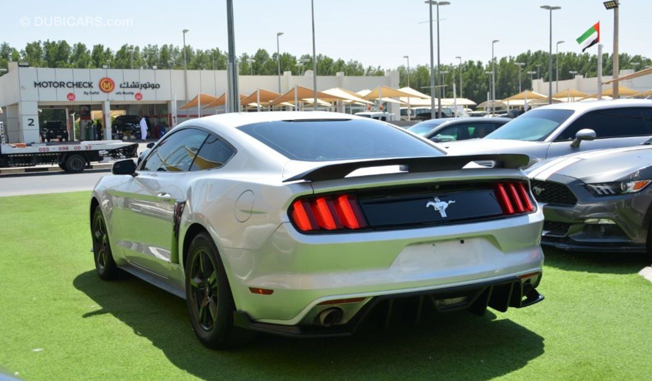 فورد موستانج FORD MUSTANG V6 2016/ Leather Seats/ Very Clean