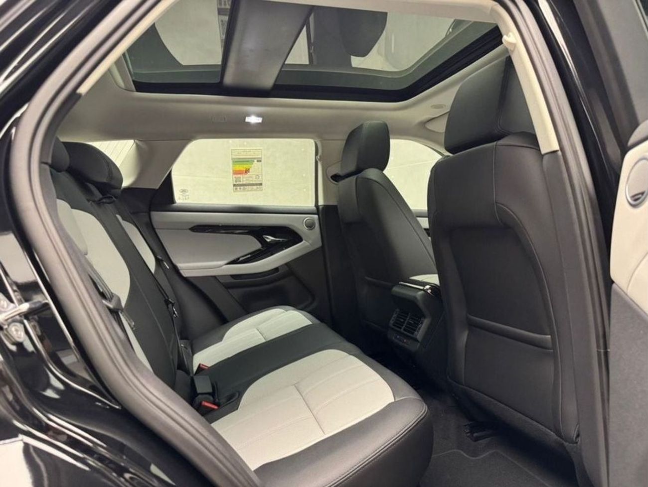 Land Rover Range Rover Evoque Dynamic SE | 2025 | Brand New | GCC Specs | AlTayer Warranty | Full Options