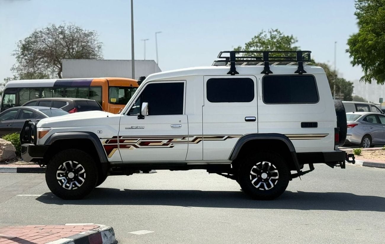 Toyota Land Cruiser 2018 | 3.2L DIESEL | MT | RHD | HEAVY BULL BAR WITH LED LIGHTS | HEAVY ROOF RACK | AIR SNORKEL