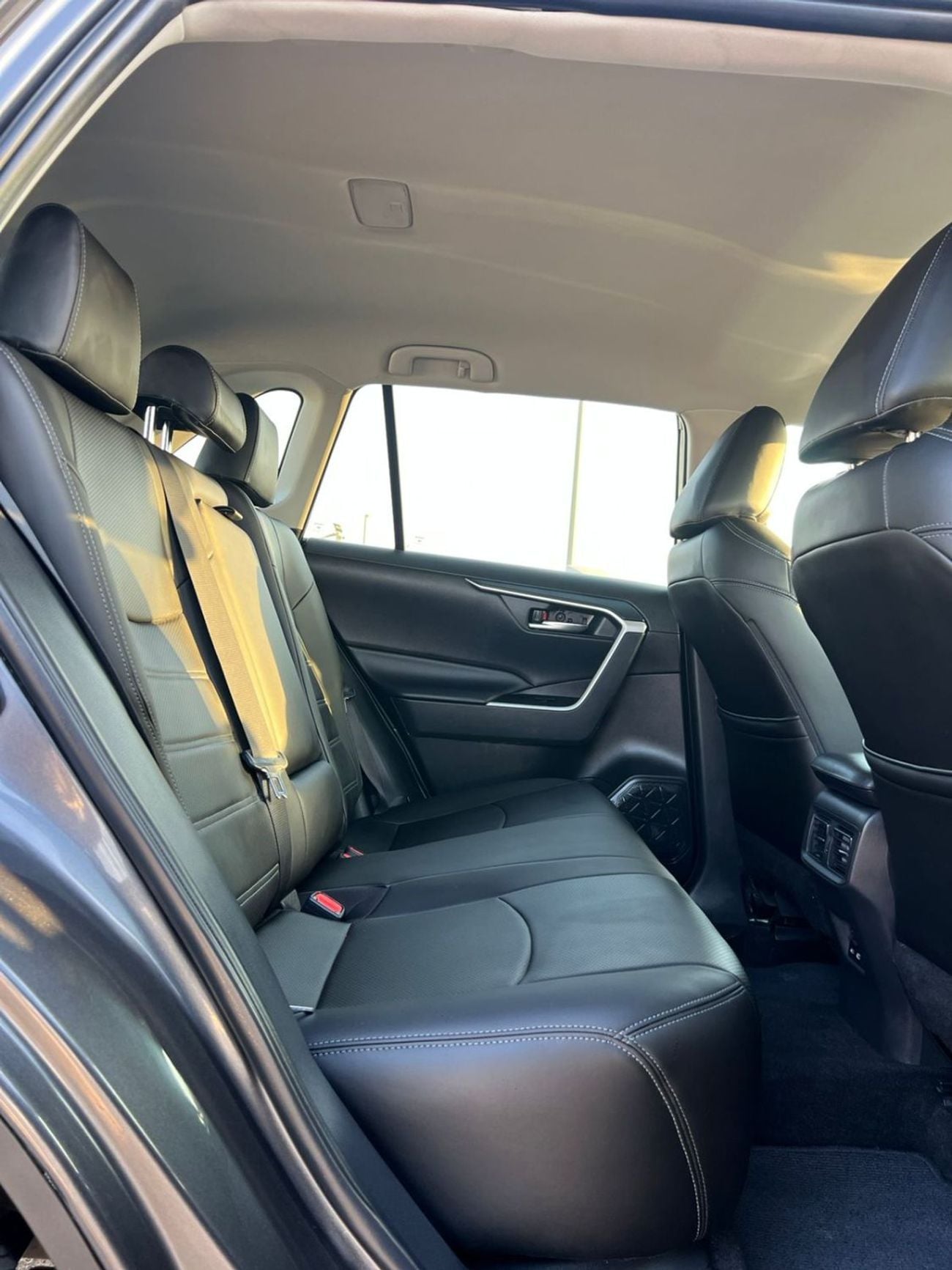 Toyota RAV4 2023 Toyota Rav4 XLE Full Option 2.5L V4 - Rear Camera & Sensor - Leather Seat - AWD 4x4 - Push Star