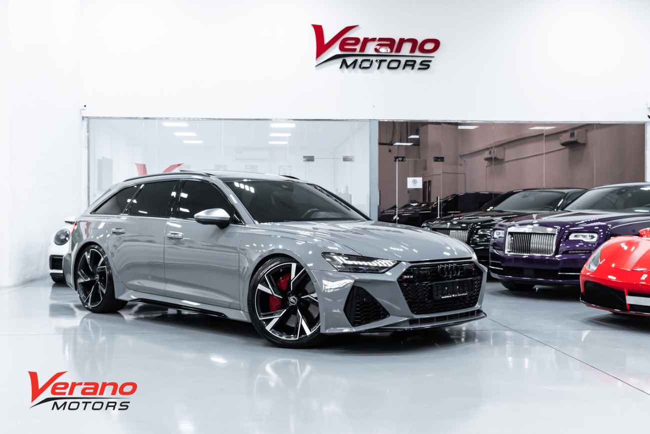 Audi RS6 STD Audi RS6 4.0 TFSI quattro