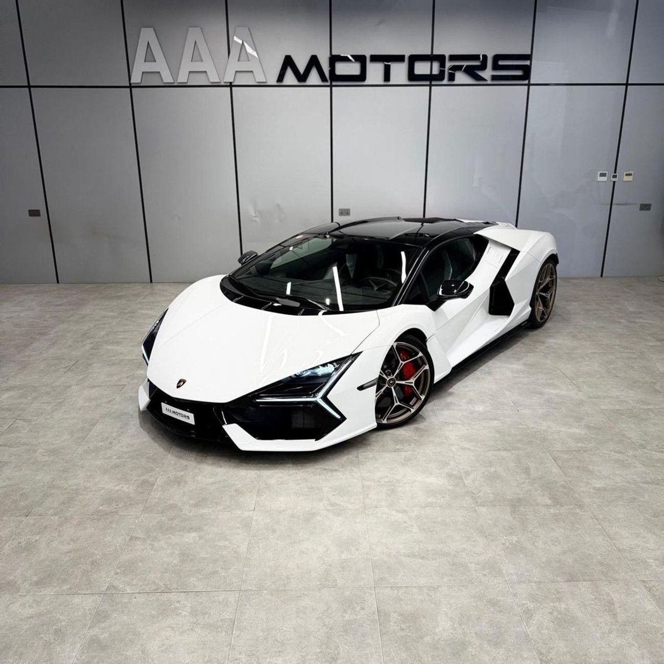 لامبورغيني ريفويلتو STD Lamborghini Revuelto 2025 مواصفات يابانية