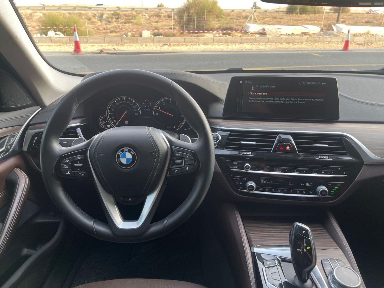 بي أم دبليو 530i Luxury 2.0L LUXURY LINE / KOREAN IMPORTED / CLEAN TITLE / DIAMOND LEATHER BIG SEATS