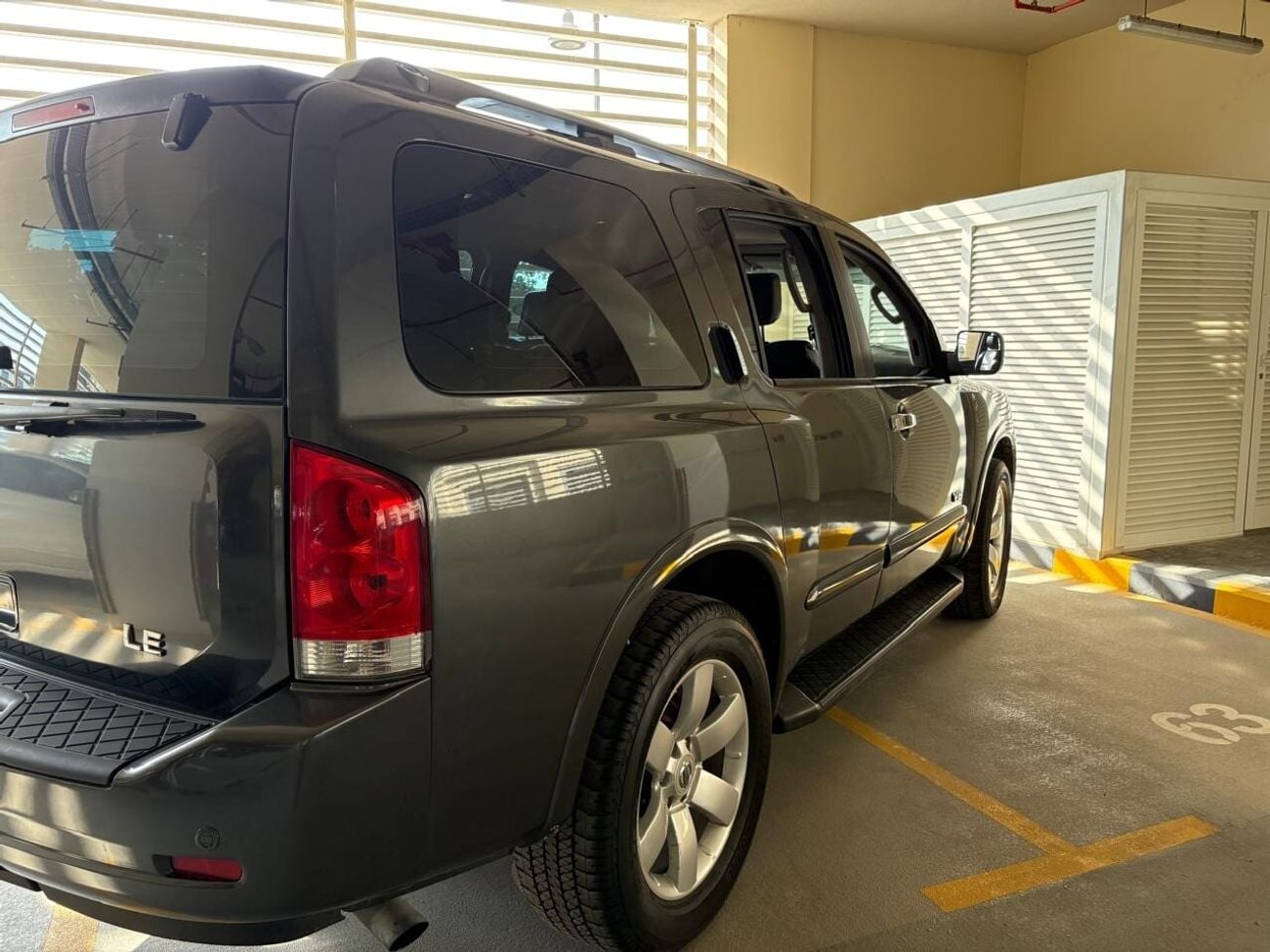 Nissan Armada LE