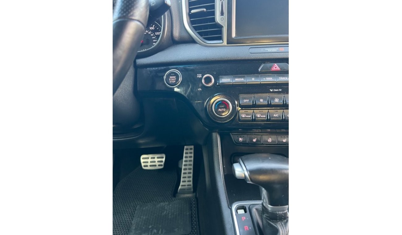 Kia Sportage SX Push Start. Panoramic. Leader Seat