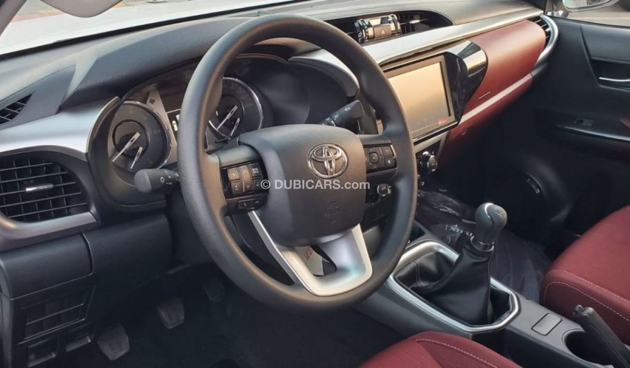 Toyota Hilux Toyota Hilux Pick Up SR5 Double Cabin M/T 22MY 2.4L 4x4 Diesel