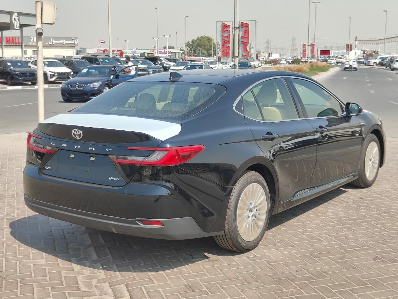 Toyota Camry 2025 Toyota Camry LE with Panoramic Roof 2.5L 4-Cyl Hybrid A/T FWD Export Only