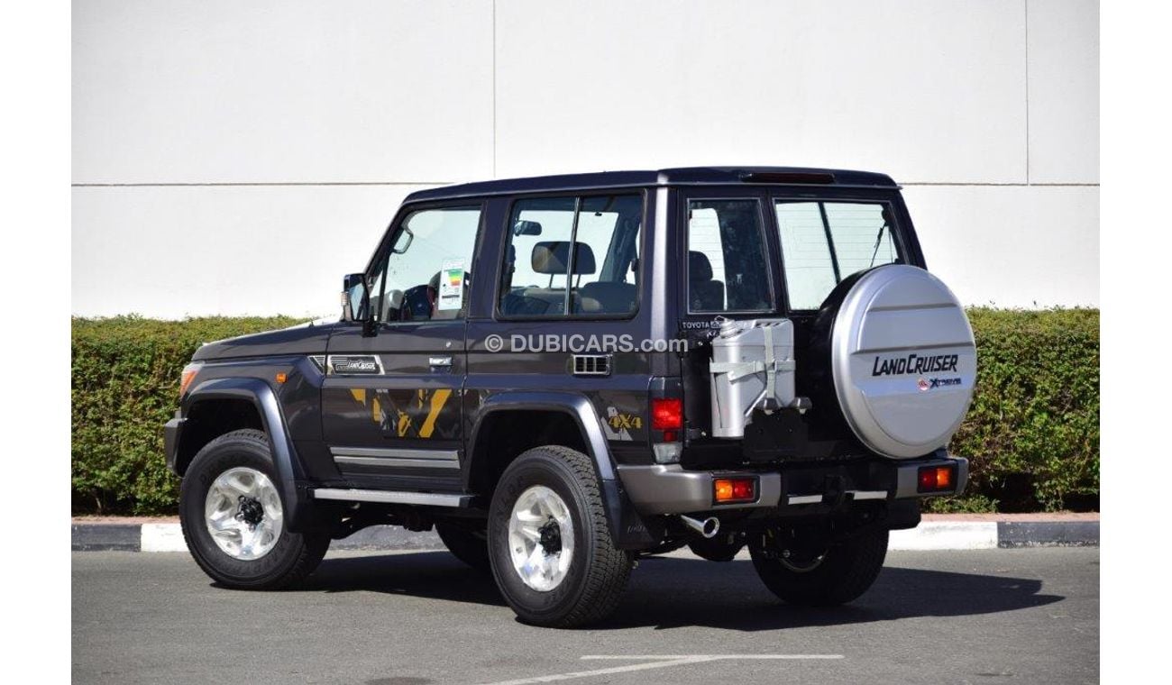 Toyota Land Cruiser 70 71 SHORT WHEEL BASE XTREME V6 4.0L PETROL 5 SEAT MT
