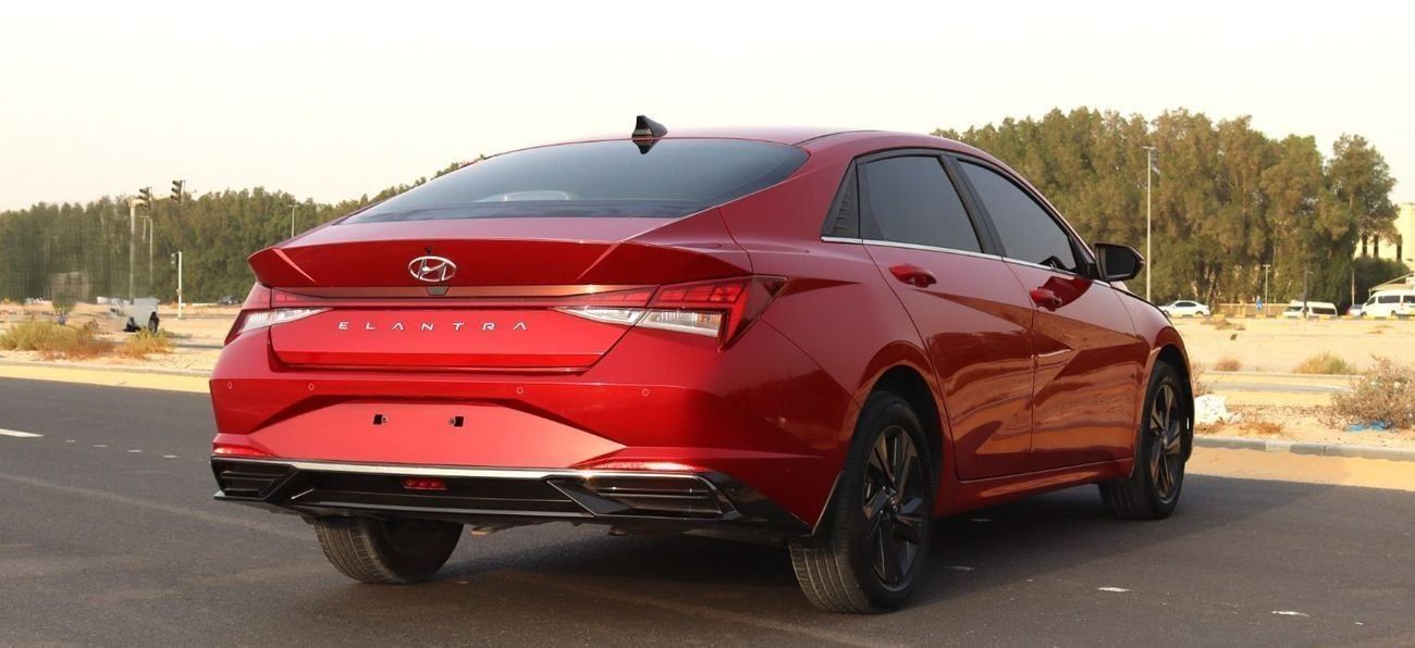 Hyundai Elantra Comfort 1.6L 2021 Hyundai Elantra CC model2022, accident-free, in excellent condition with 74,000 KM