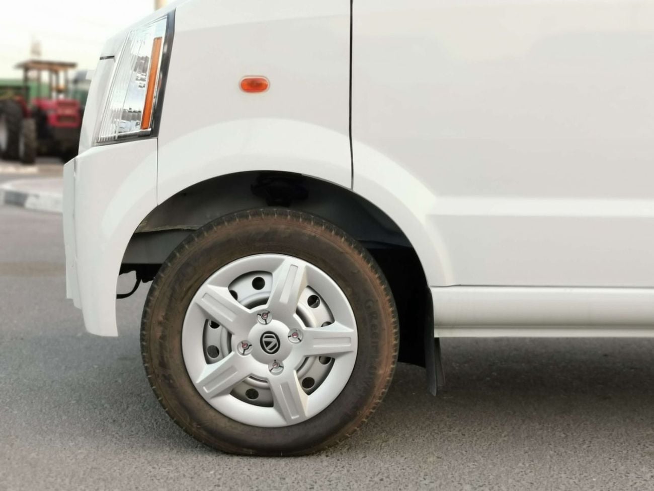 Victory V2 MINI BUS / 7 SEATER / 1.5L PETROL V4 M/T / AIRBAGS & ABS