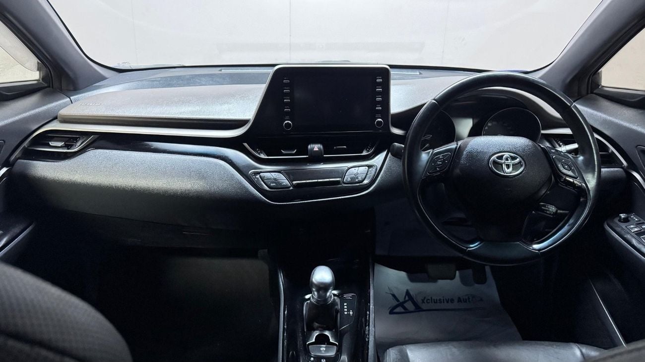 تويوتا CHR 2022 HYBRID 1.8CC PUSH START **360 CAMERA** | ALLOY RIMS | DIGITAL AC I LEATHER INTERIOR