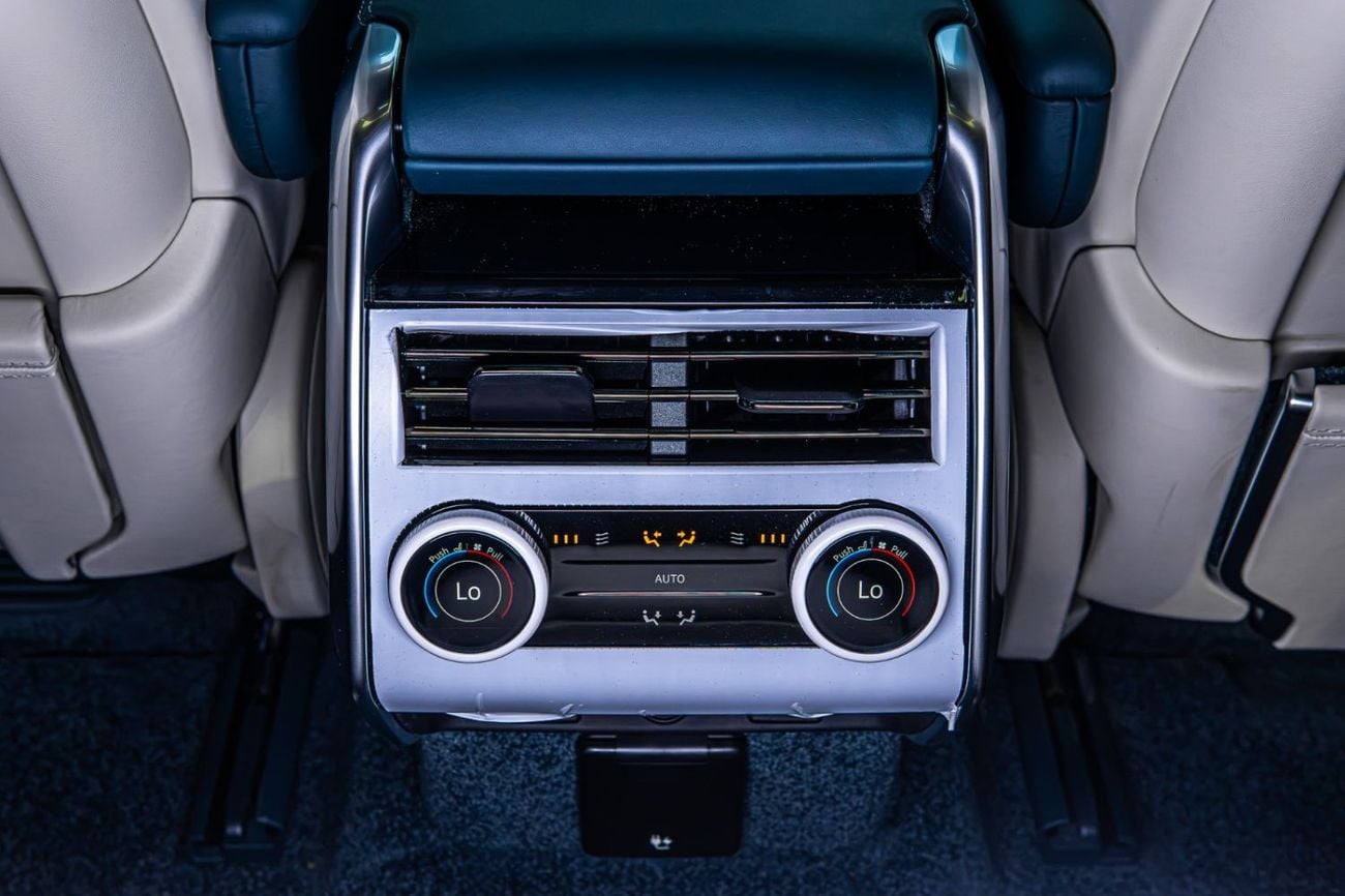 Land Rover Range Rover SV P615 SWB 2026  | British Racing Green  | Serenity Interior | GCC Specs