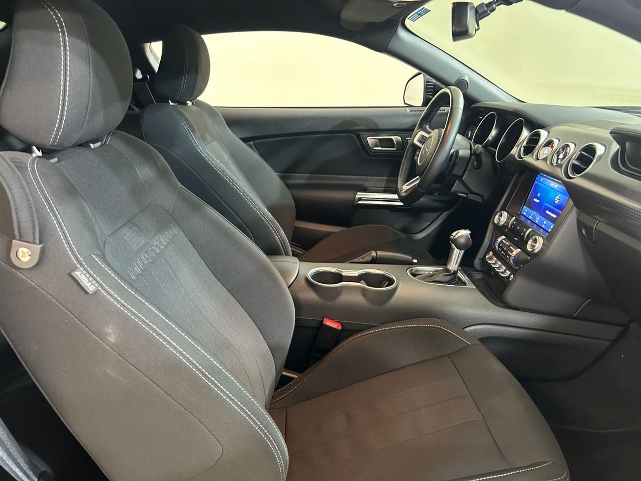 Ford Mustang STD CP1022 / AL TAYER MOTORS AL QOUZ SHOWROOM