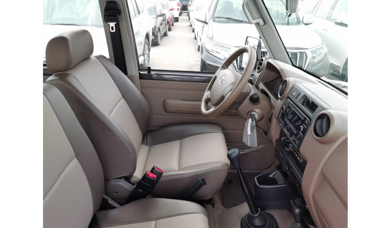 Toyota Land Cruiser 4.2L, 16' Alloy Rims, Central Door Lock System, Power Window, Key Start, 4WD Gear Box, CODE-LCGY20