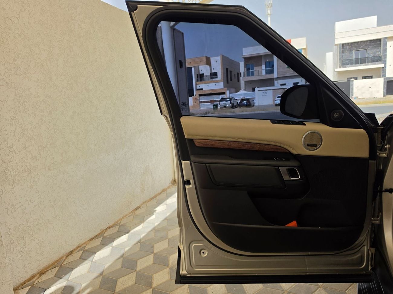 لاند روفر دسكفري HSE LUXURY