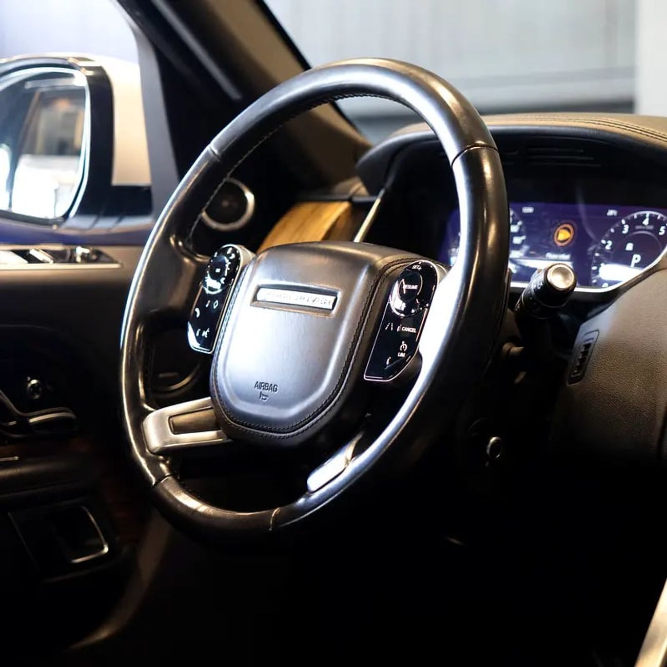 Land Rover Range Rover Vogue 5.0L AED 2,682 pm • 0% Downpayment • Range Rover Vogue Supercharged • 1 Year Warranty