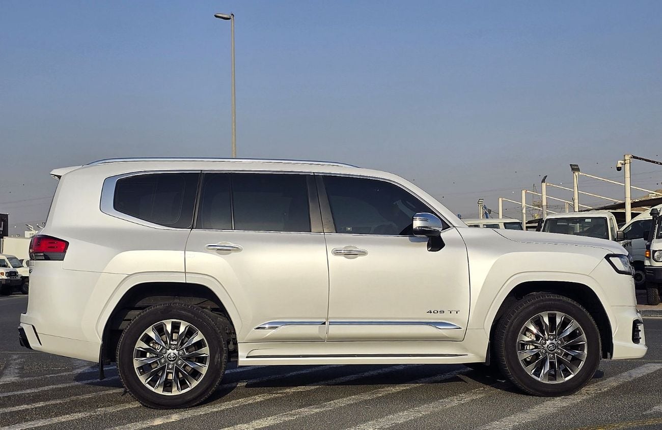Toyota Land Cruiser Toyota Land Cruiser VXR 3.5l Twin Turbo A/T 4WD With radar and compressor White color 2024