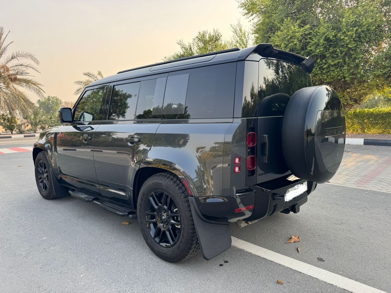 Land Rover Defender P400 110 X 3.0L (5 Seater)