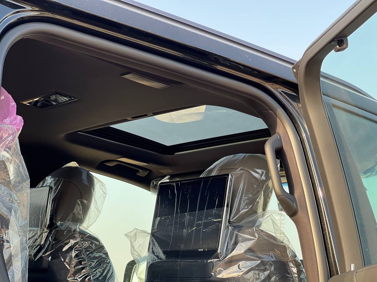 Lexus LX 600 OVER-TRAIL 3.5L PTR A/T // 2025 // FULL OPTION WITH OFF ROAD TYRE , RADAR , HEAD UP DISPLAY // SPECI