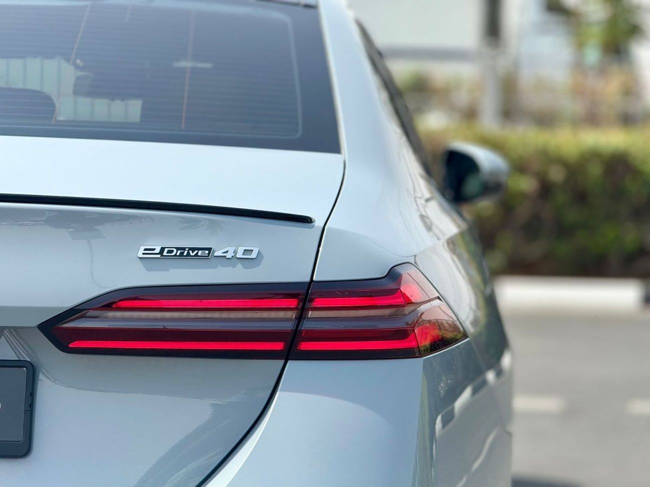 بي أم دبليو i5 BMW I5 | EDRIVE40 MSPORT | GCC SPECS | YEAR 2024 | UNDER WARRANTY AND SERVICE CONTRACT |