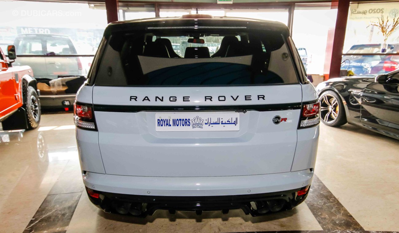 Land Rover Range Rover Sport SVR