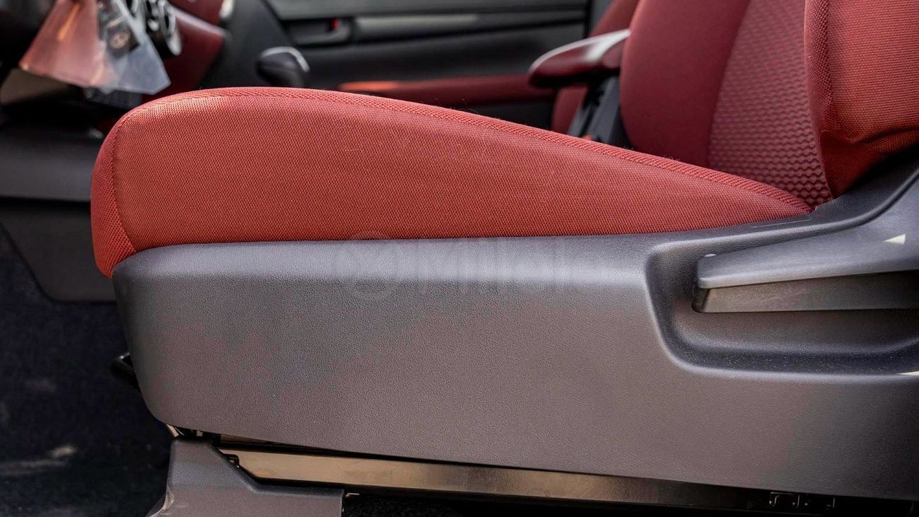 تويوتا هيلوكس  TOYOTA HILUX DC | 2-YEAR WARRANTY + SERVICE AVAILABLE | IN-HOUSE FINANCING | 0% DOWNPAYMENT (BANK)