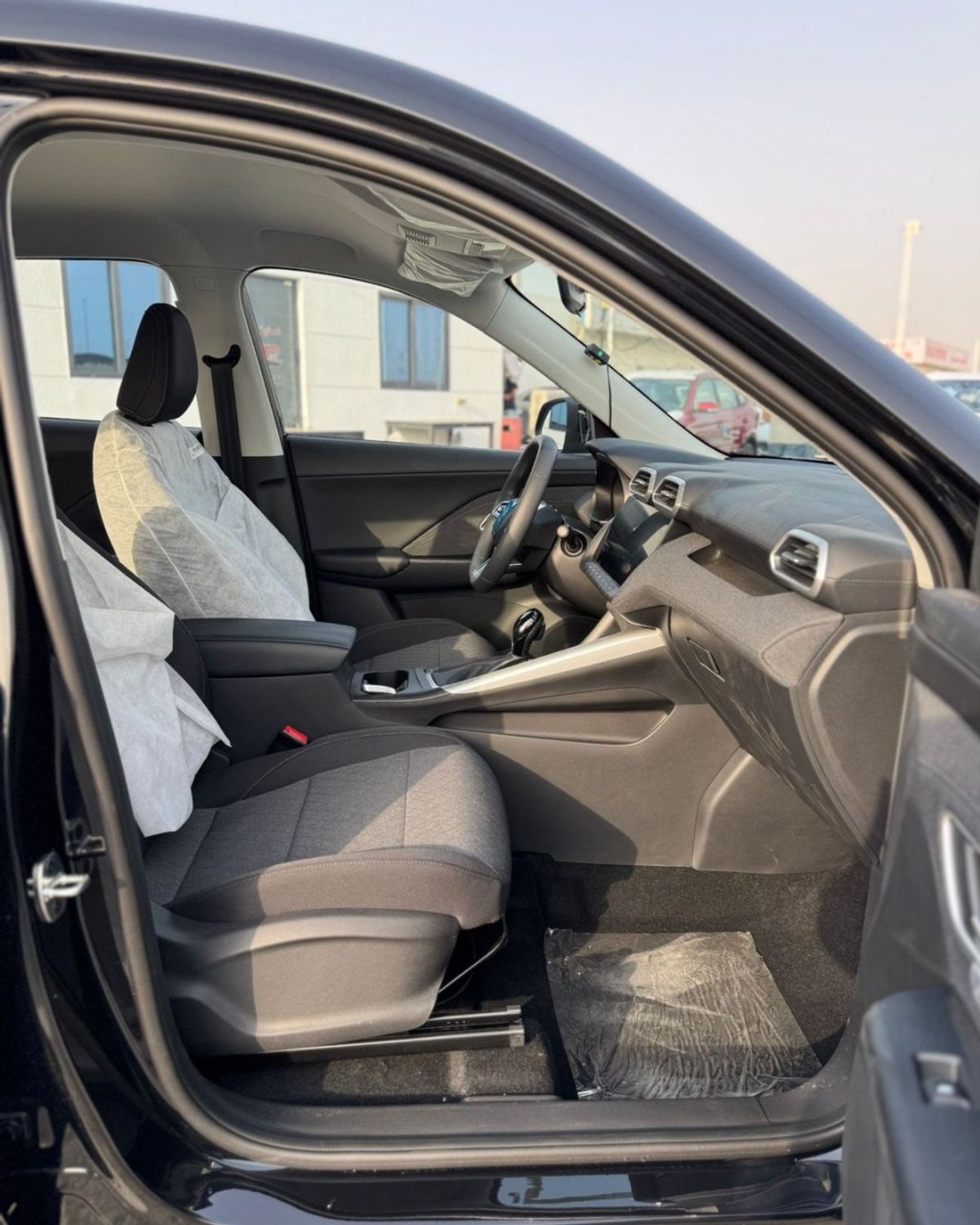 أم جي ZS NEW MG ZS 1.5L (STD) - 2025 MODEL BLACK COLOR