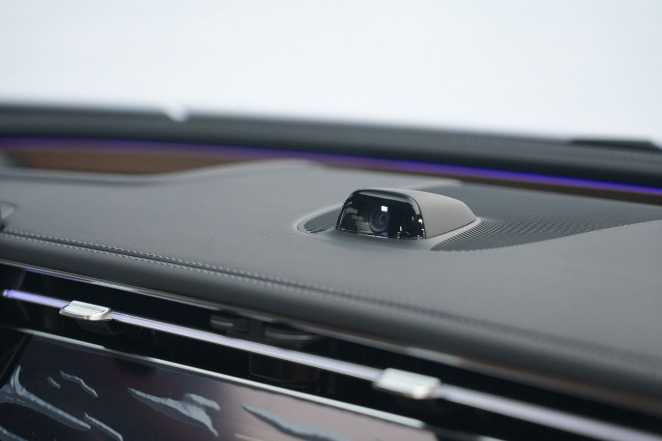 مرسيدس بنز E200