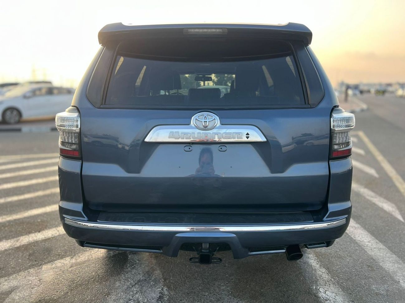 تويوتا Runner4 2013 TOYOTA 4RUNNER LIMITED FULL OPTION - 4.0L V-6 DOHC, VVT,PUSH START - LEATHER ELECTRIC SEATS