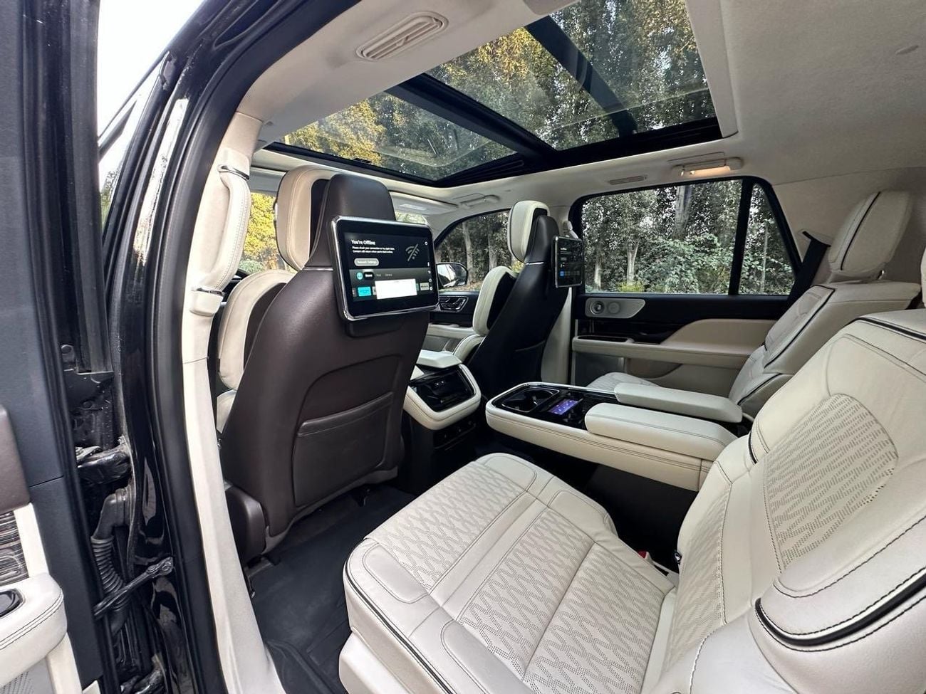 Lincoln Navigator BASE
