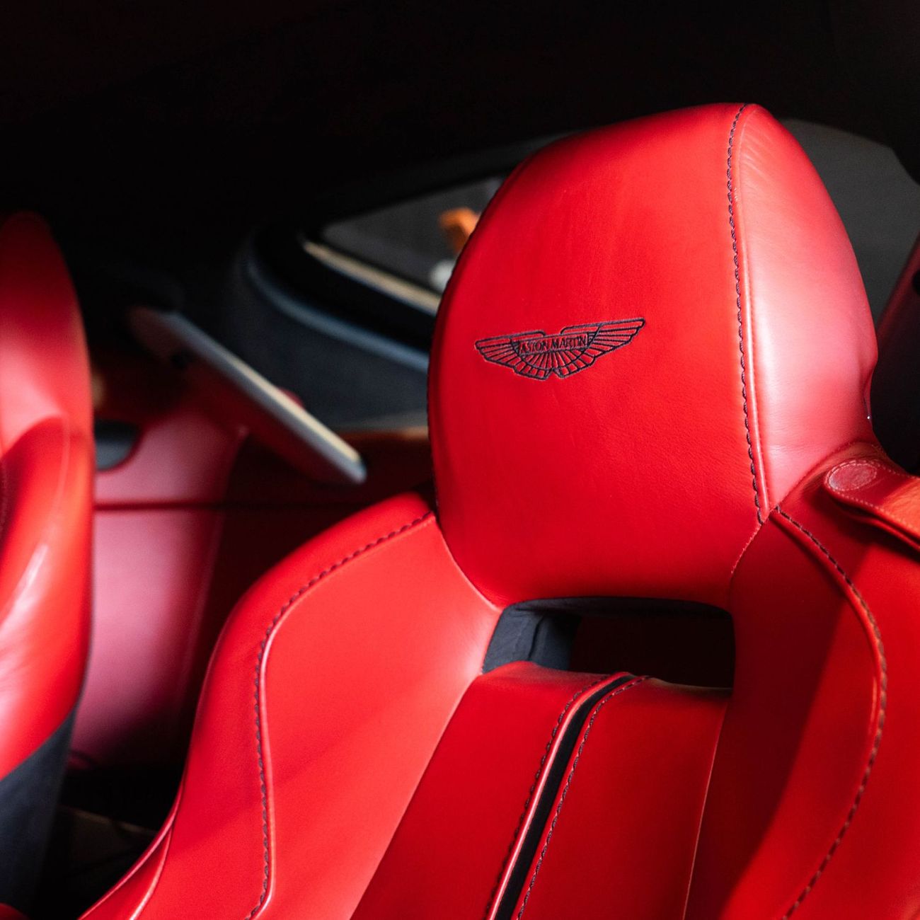 أستون مارتن فانتيج V12 AED 289,950 • 0% Downpayment • Vantage S V12 • Agency Service Contract Until 2027