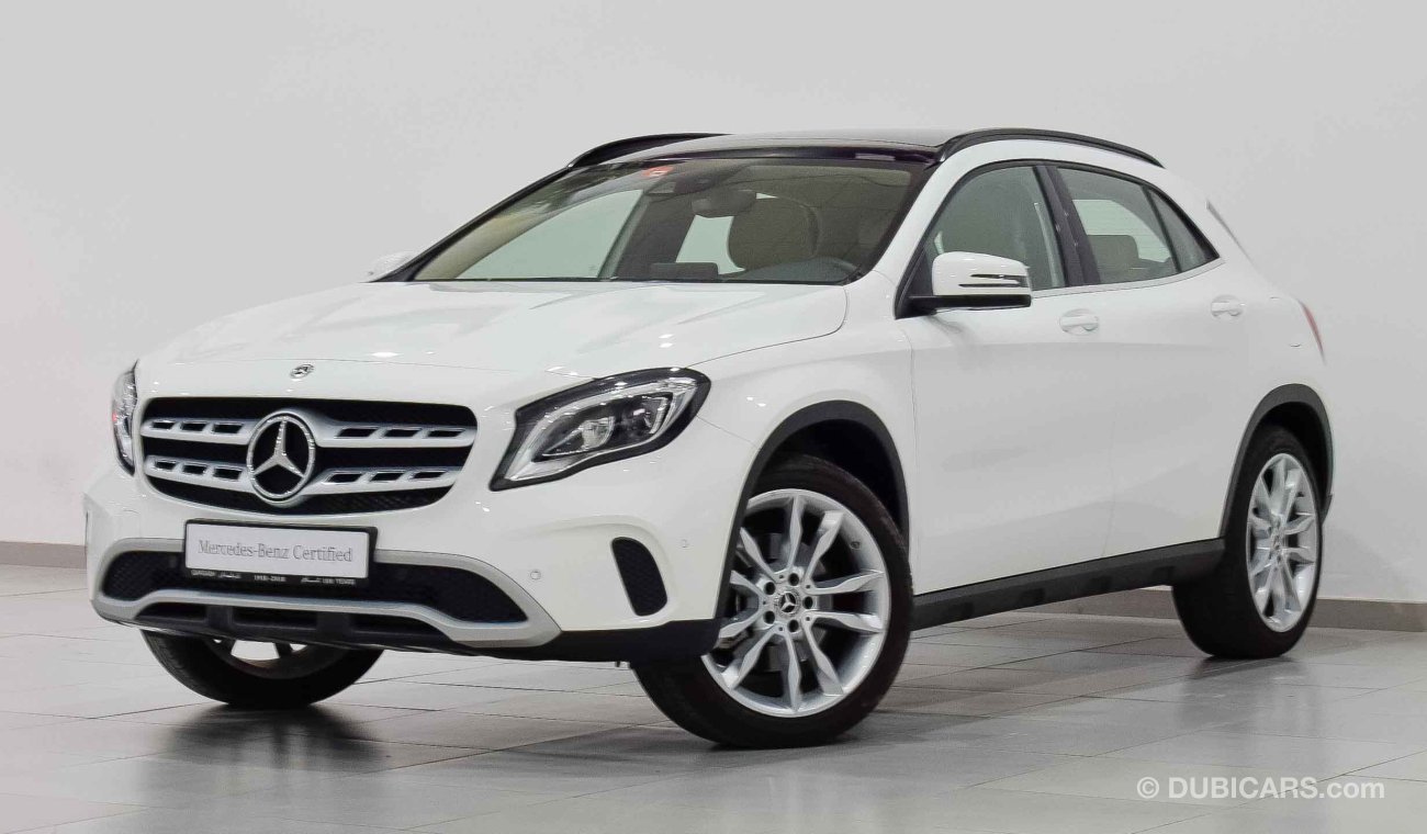 Mercedes-Benz GLA 220 4Matic with 4 years of service and 5 years of warranty